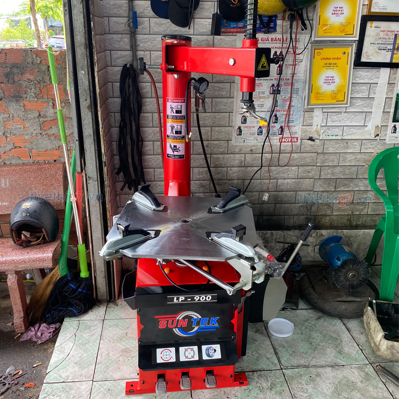 Hướng dẫn lắp đặt máy tháo vỏ xe đúng chuẩn nhà sản xuất