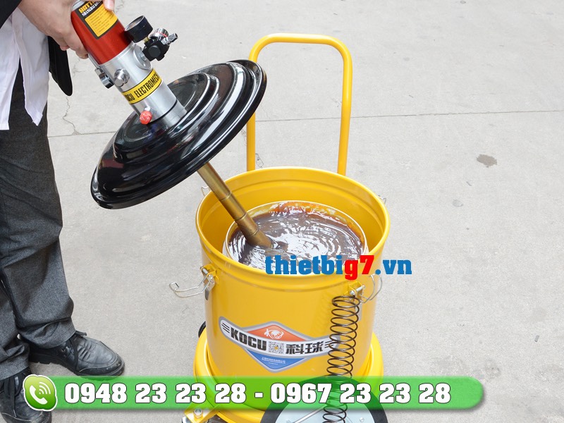 Máy bơm mỡ chính hãng cho tuổi thọ sử dụng cao máy bơm mỡ