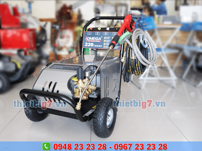 Máy rửa xe - thiết bị chăm sóc ô tô xe máy không thể thiếu máy rửa xe