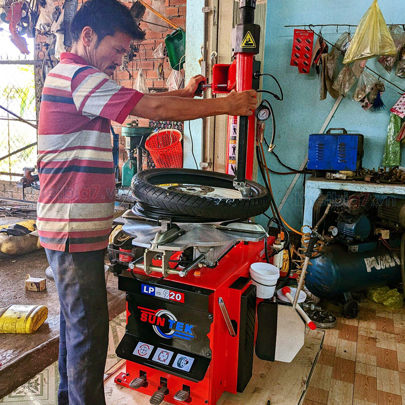 Tổng hợp lợi ích khi trang bị thiết bị ra vỏ xe cho cửa tiệm