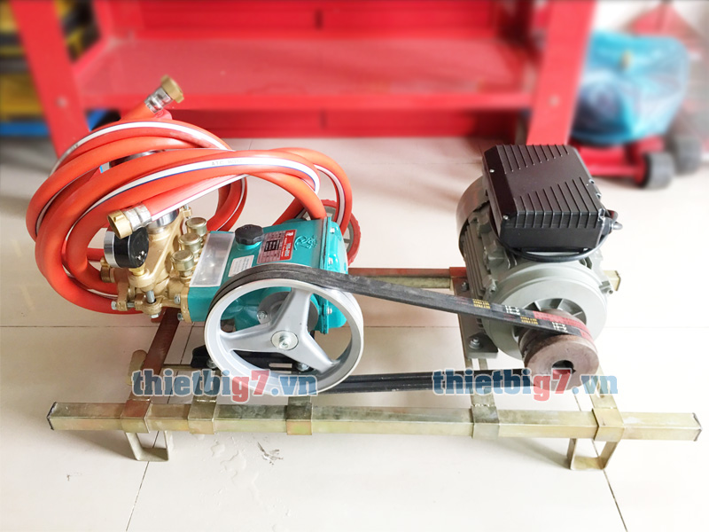 Hình ảnh máy rửa xe dây đai được ưa chuộng nhất may-rua-xe-day-dai-1hp
