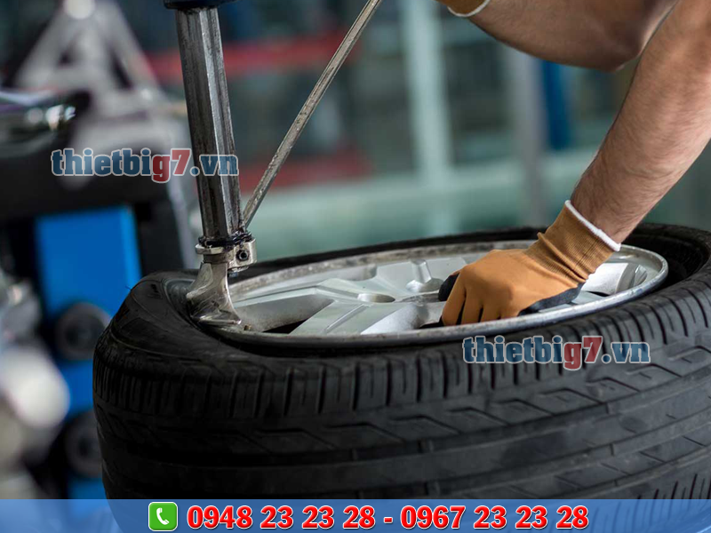 Những Thiết Bị Sửa Chữa Lốp Xe Đáng Bỏ Tiền