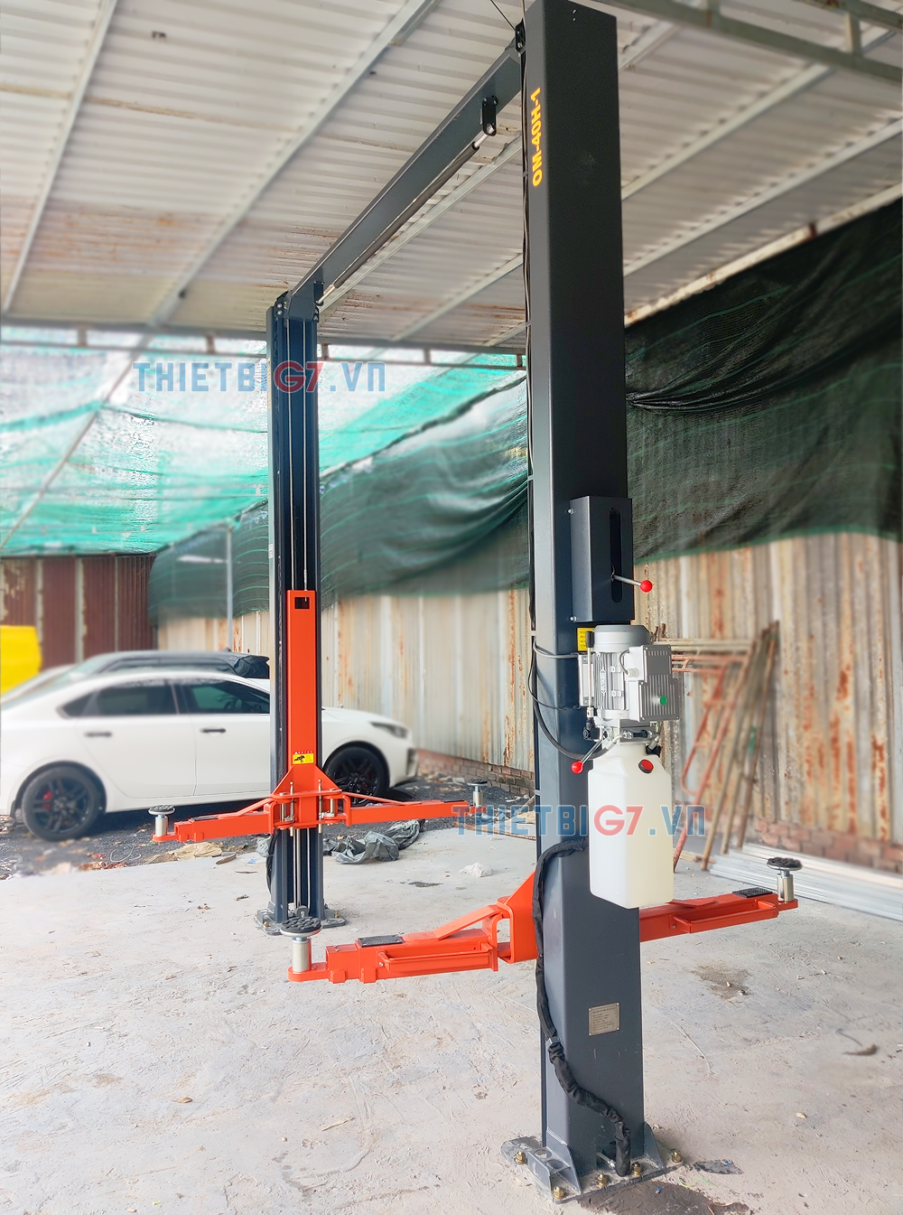 cau-nang-oto-2-tru-giang-tren-4-tan-lock-1-ben-oemga-om-40h-1_6