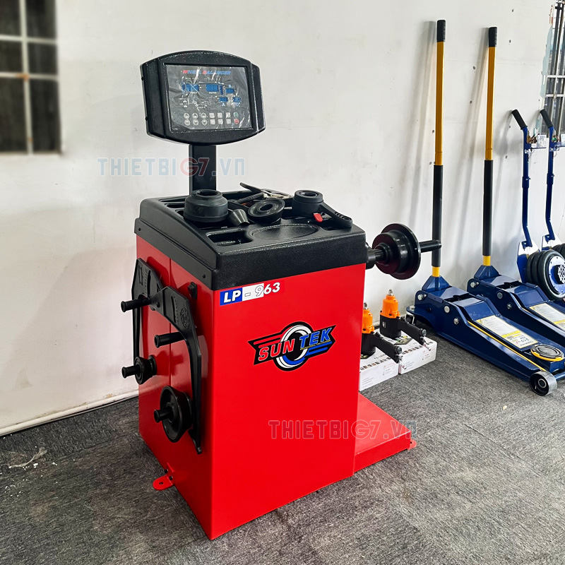 Máy cân bằng lốp SunTek LP-963