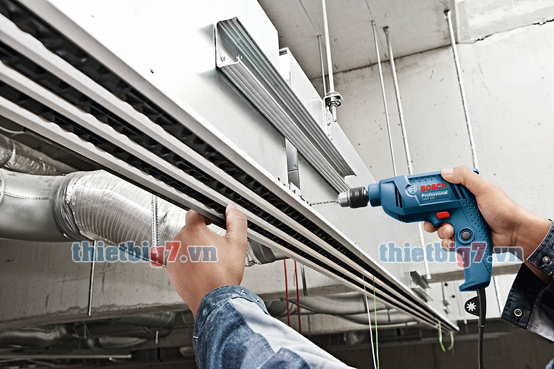 may-khoan-cam-tay-bosch-gbm-320