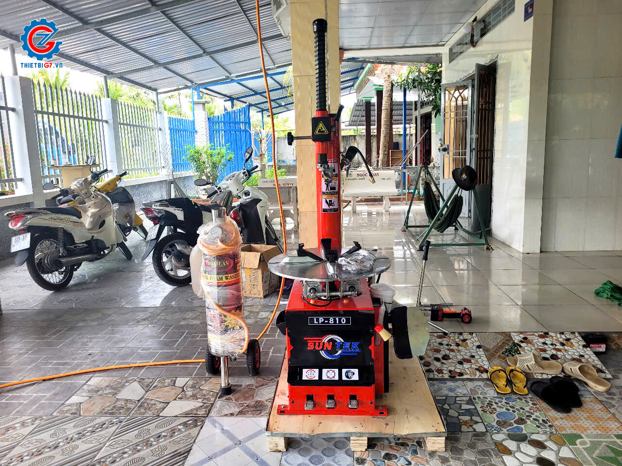 Bộ thiết bị sửa chữa xe máy cơ bản gồm những gì?